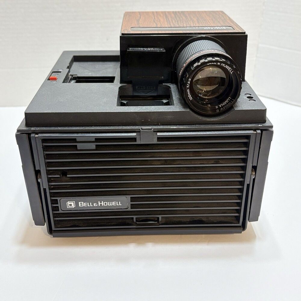 Bell & Howell AF70 Auto Focus Lumina ll Slide Cube Projector WORKS